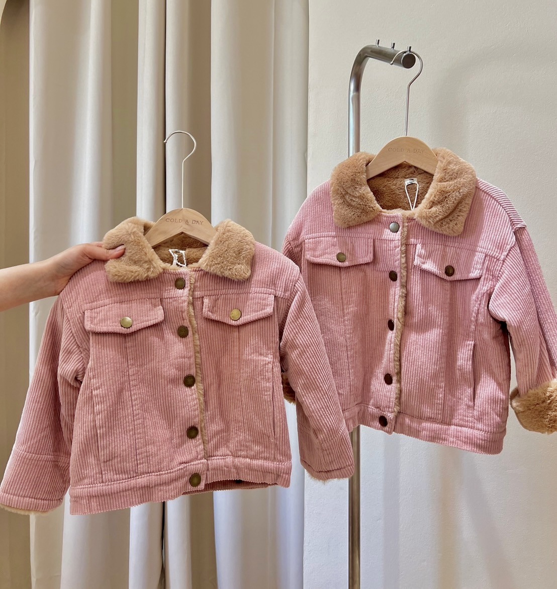 9019 90S Pink Coat Kids