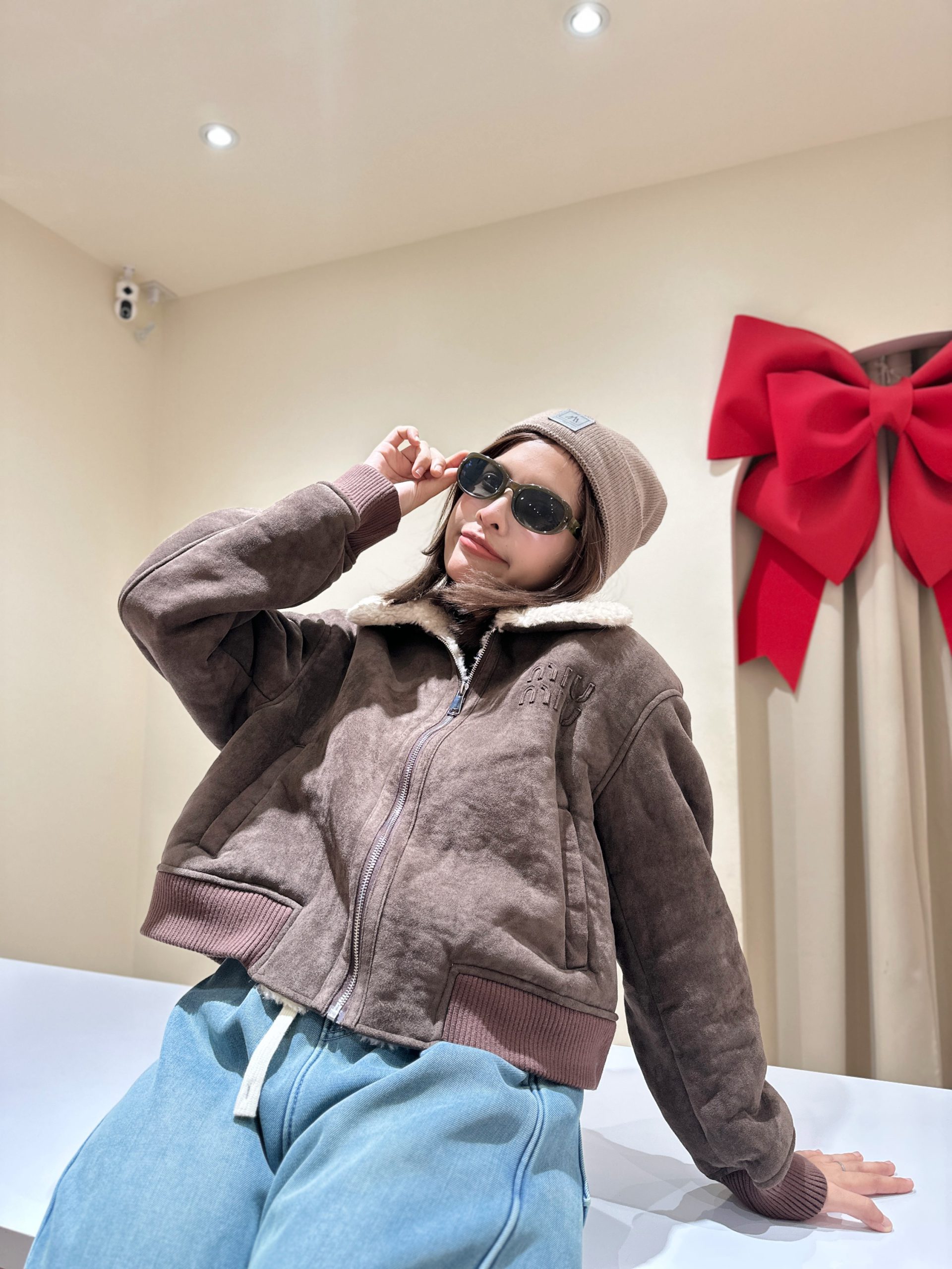 1385 Suede Cutie Crop - Image 5