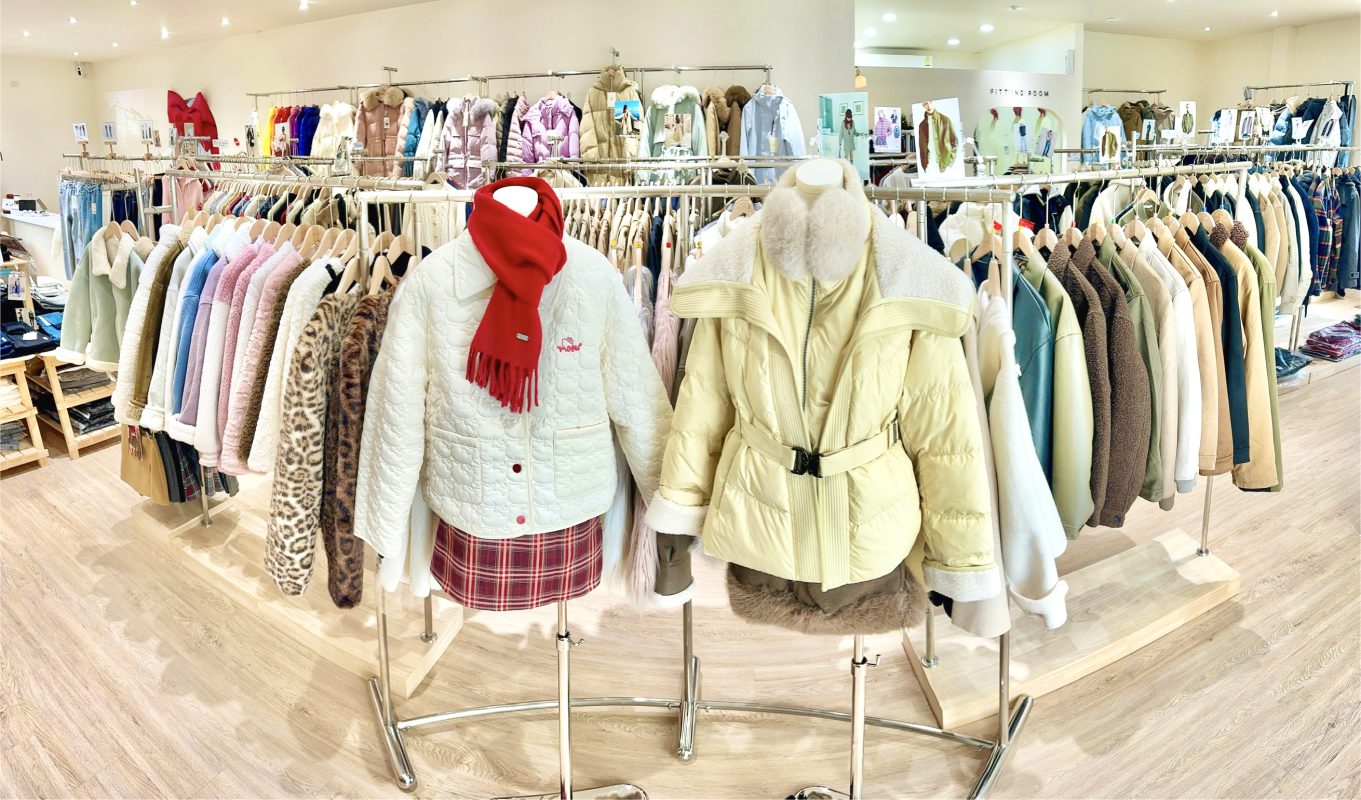 ร้านขายเสื้อกันหนาว ชลบุรี Cold A Day สาขาบางแสน ชลบุรี