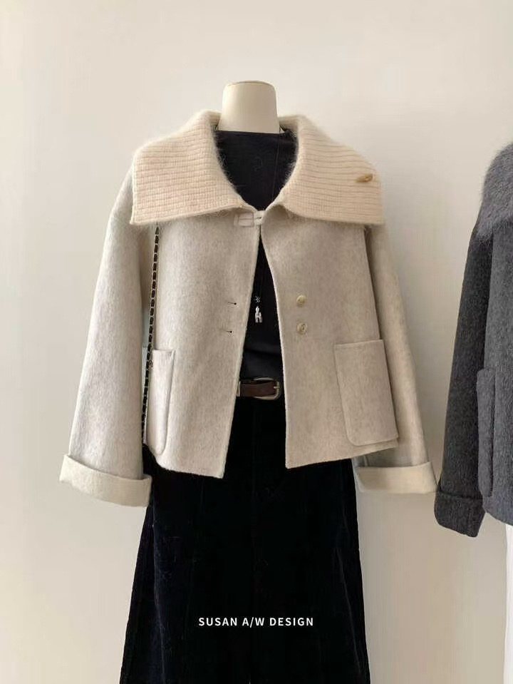 1416 Hokkaido Wool Coat - Image 3