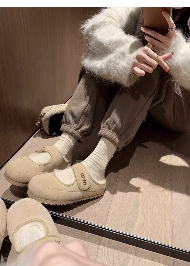 8067 Moonie Winter Boots 4