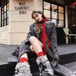 8071 Snowy Fur Boots