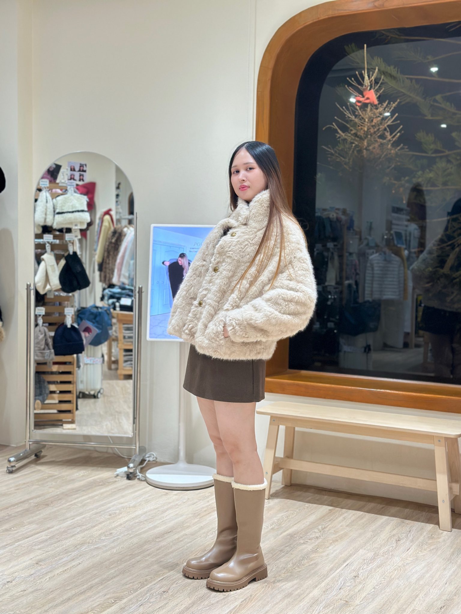 1433 Golden Oval Mink Coat 5