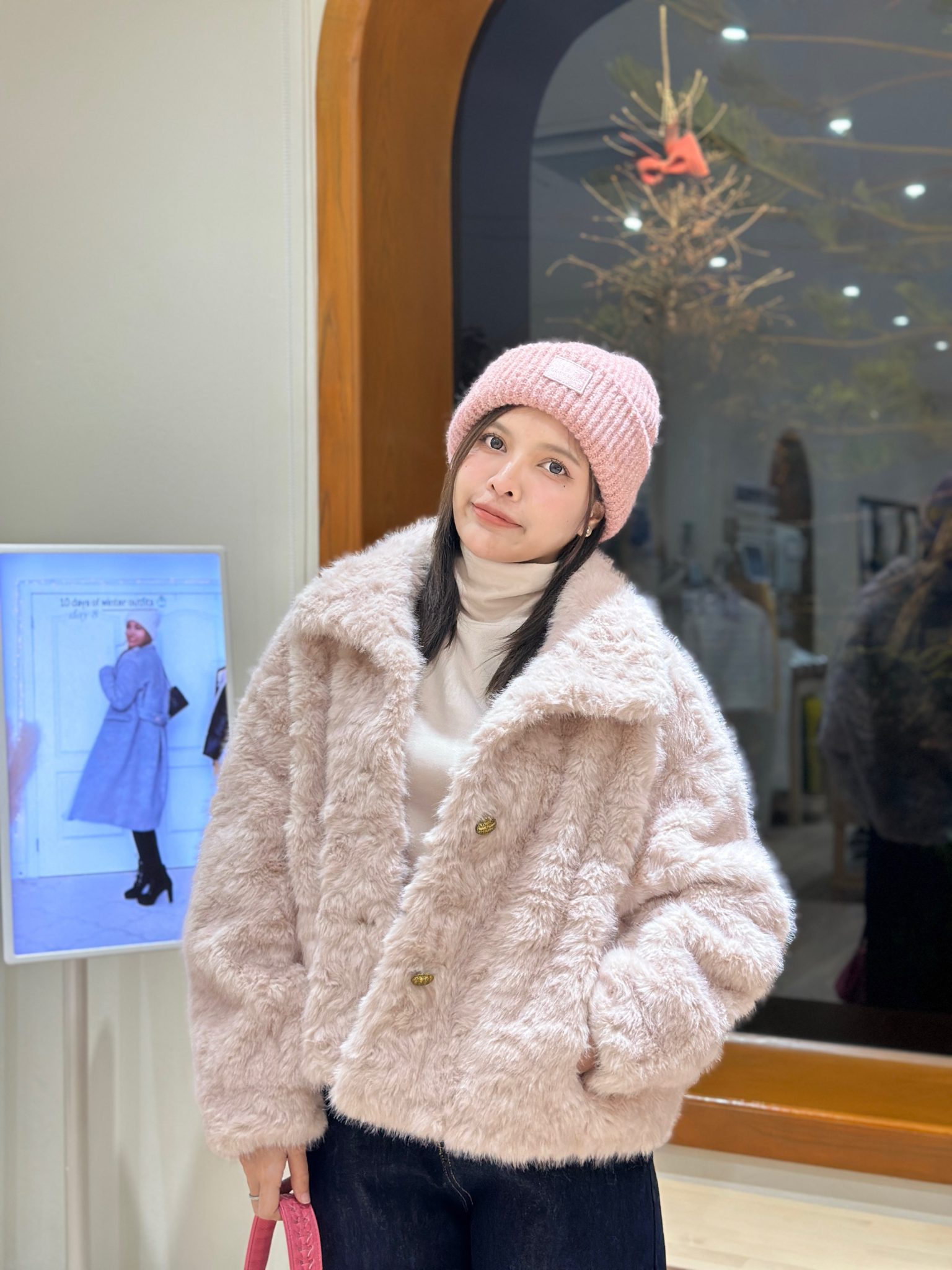 1433 Golden Oval Mink Coat