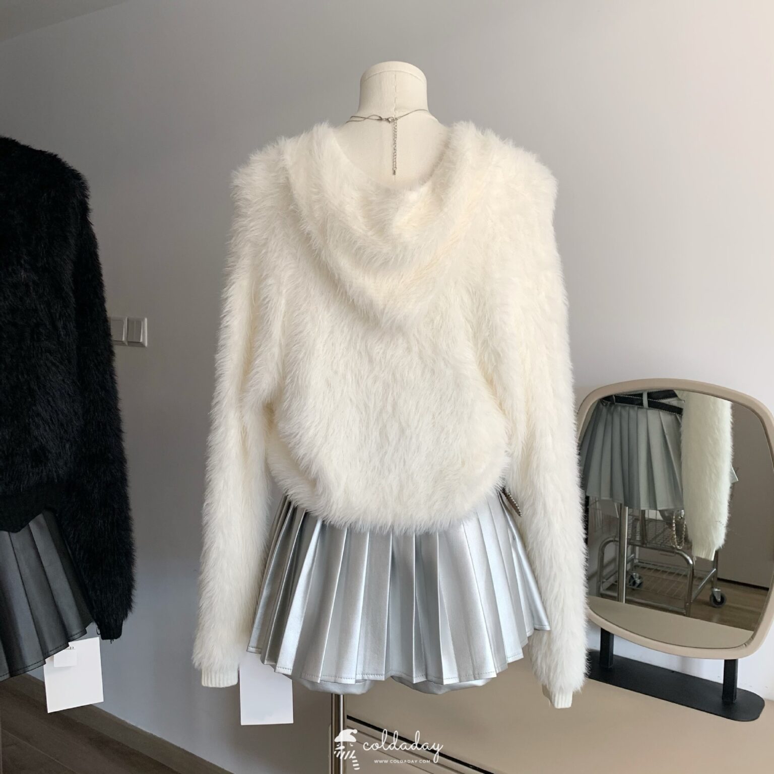 2071 Rock Star Mink Top 7