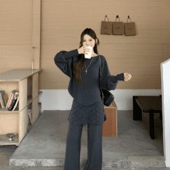 4049 Minimal Knit Layered