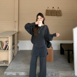 4049 Minimal Knit Layered