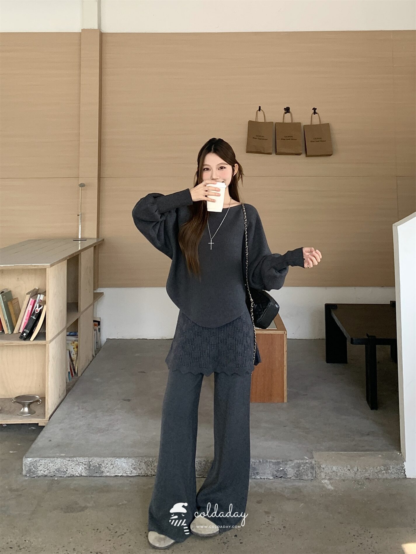 4049 Minimal Knit Layered