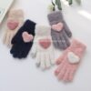 6028 ถุงมือไหมพรมขนมิงค์ 3