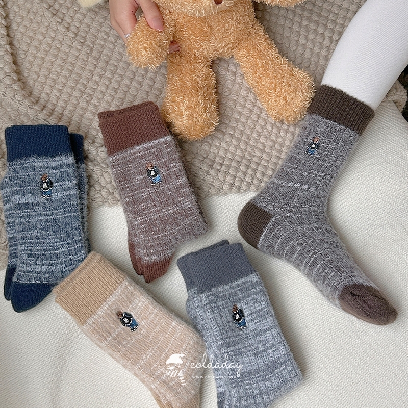 6137 Wooly Bear Hug Socks 12