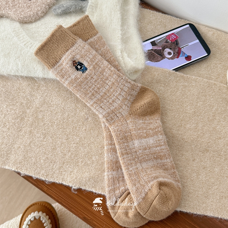 6137 Wooly Bear Hug Socks 6