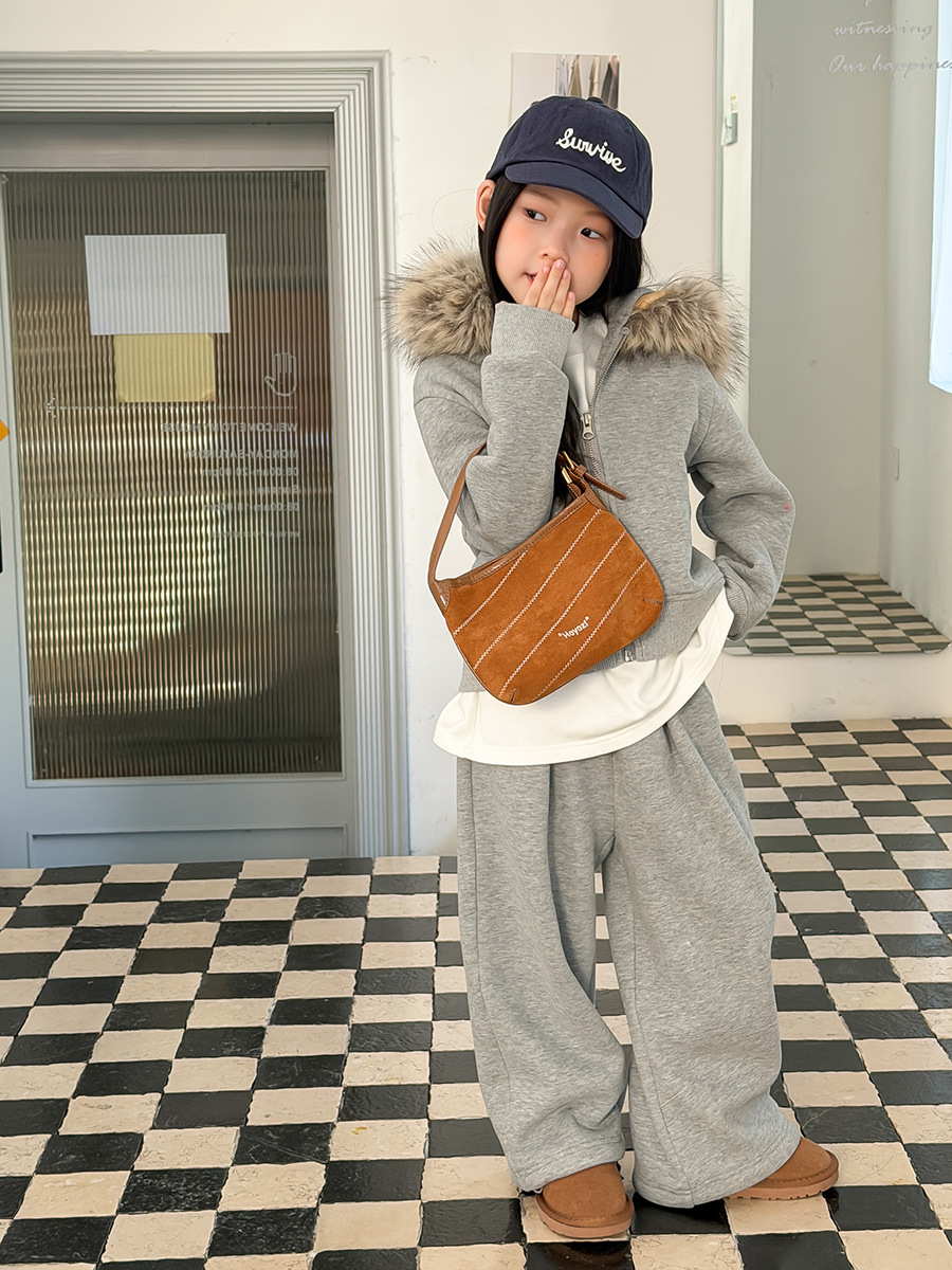 9232 Winter Fox Kid Set 4